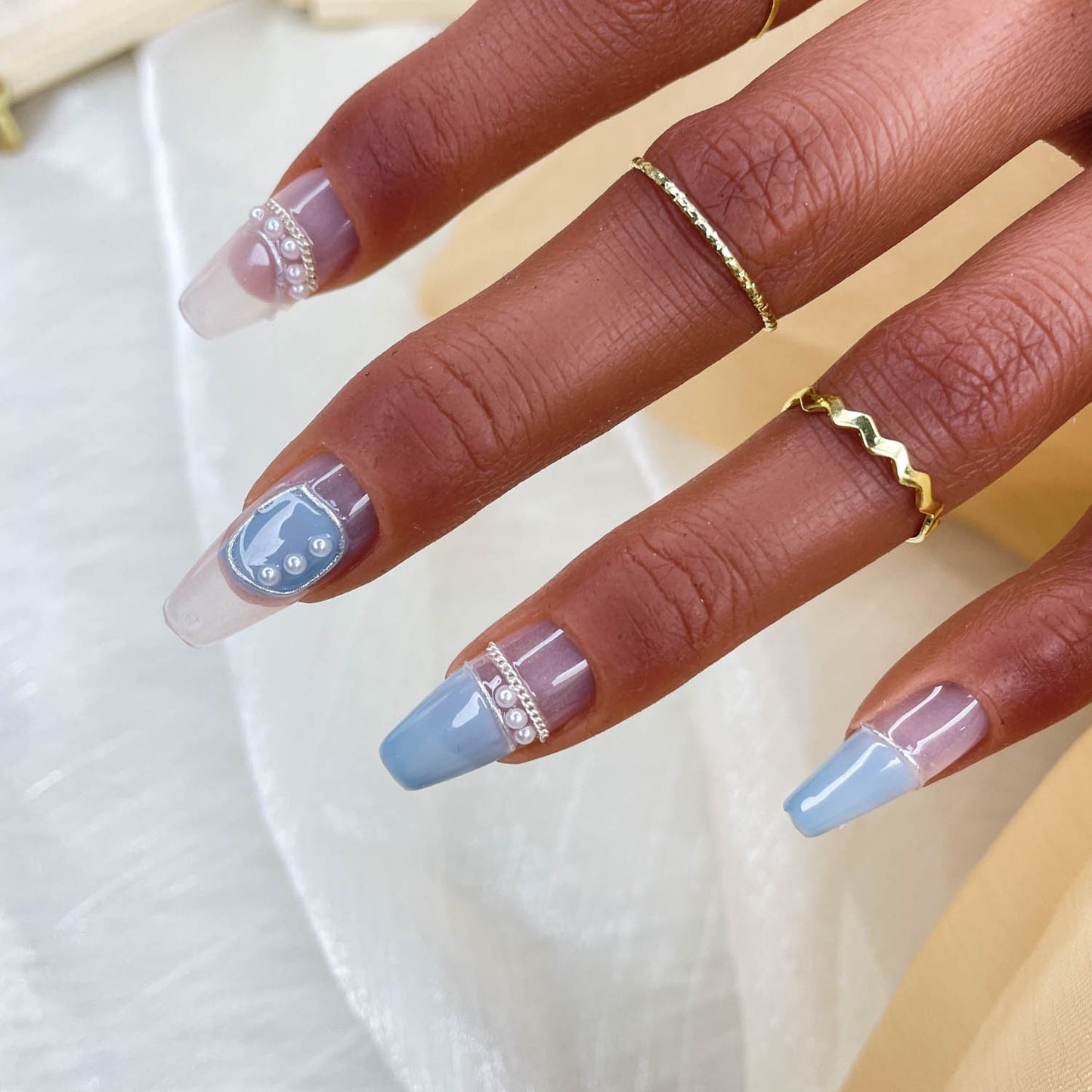 GGddsha 2025 Handmade Nail Art Reusable Medium Press-On Nails Simple Full Coverage Fake Nails With Box Gifts for Women